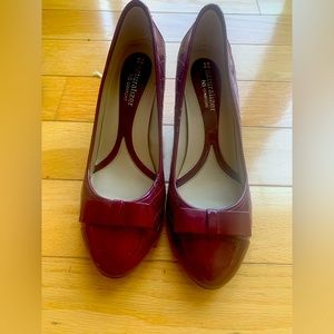 Neutralizer Burgundy Patent Leather Shoes. Size 7 excellent condition